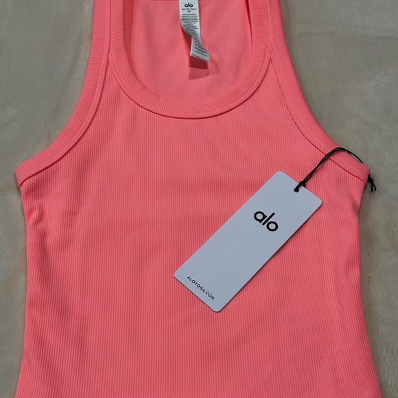 🆕 Goddess Ribbed Go-To Tank 🆕 - Picture 6 of 9